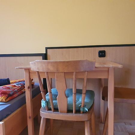 Affordable Central Rooms, 10-Min To Lugner City Вена Экстерьер фото