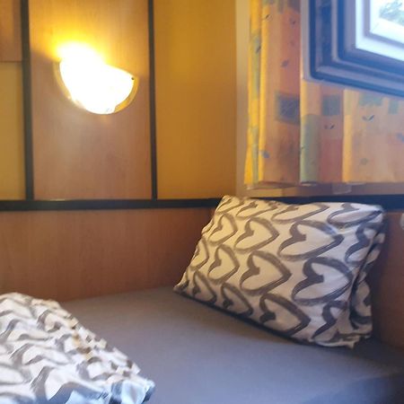 Affordable Central Rooms, 10-Min To Lugner City Вена Экстерьер фото