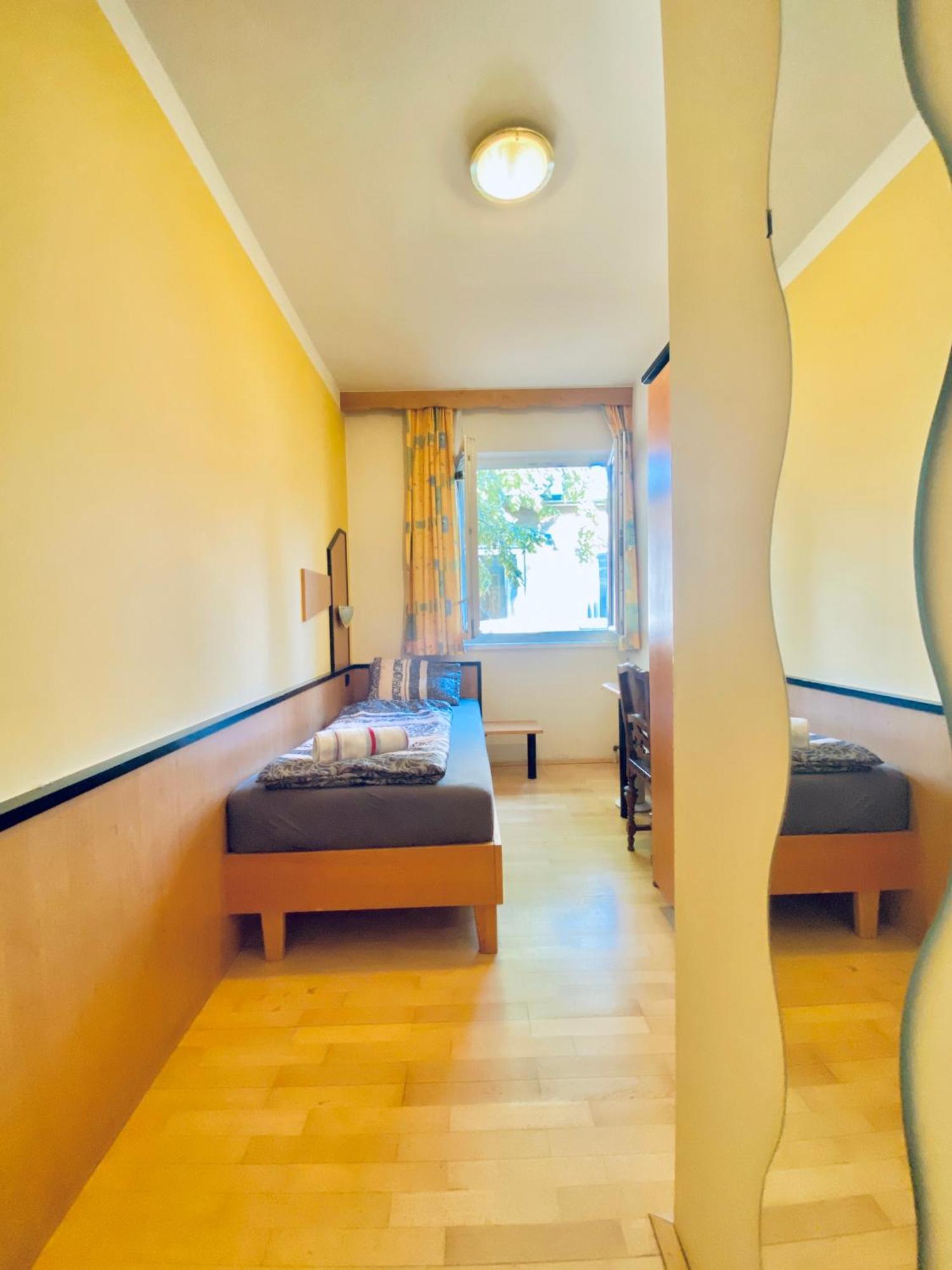 Affordable Central Rooms, 10-Min To Lugner City Вена Экстерьер фото