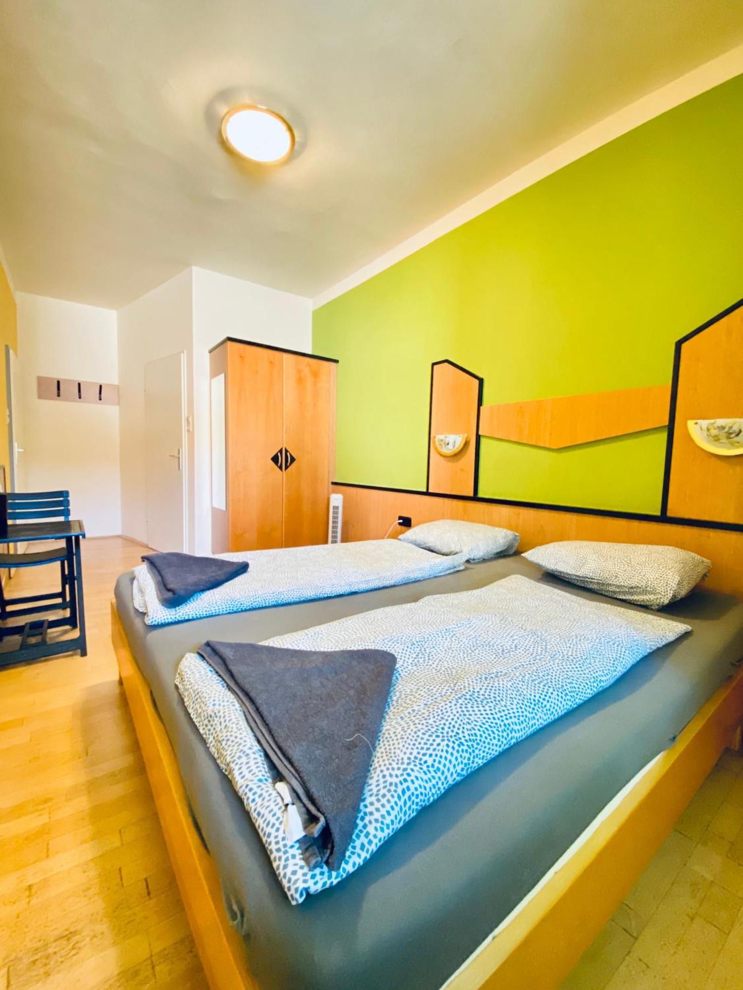 Affordable Central Rooms, 10-Min To Lugner City Вена Экстерьер фото
