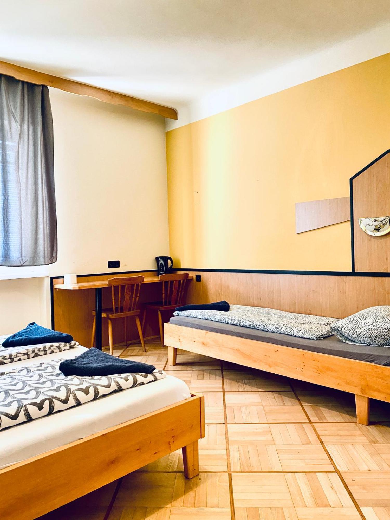 Affordable Central Rooms, 10-Min To Lugner City Вена Экстерьер фото