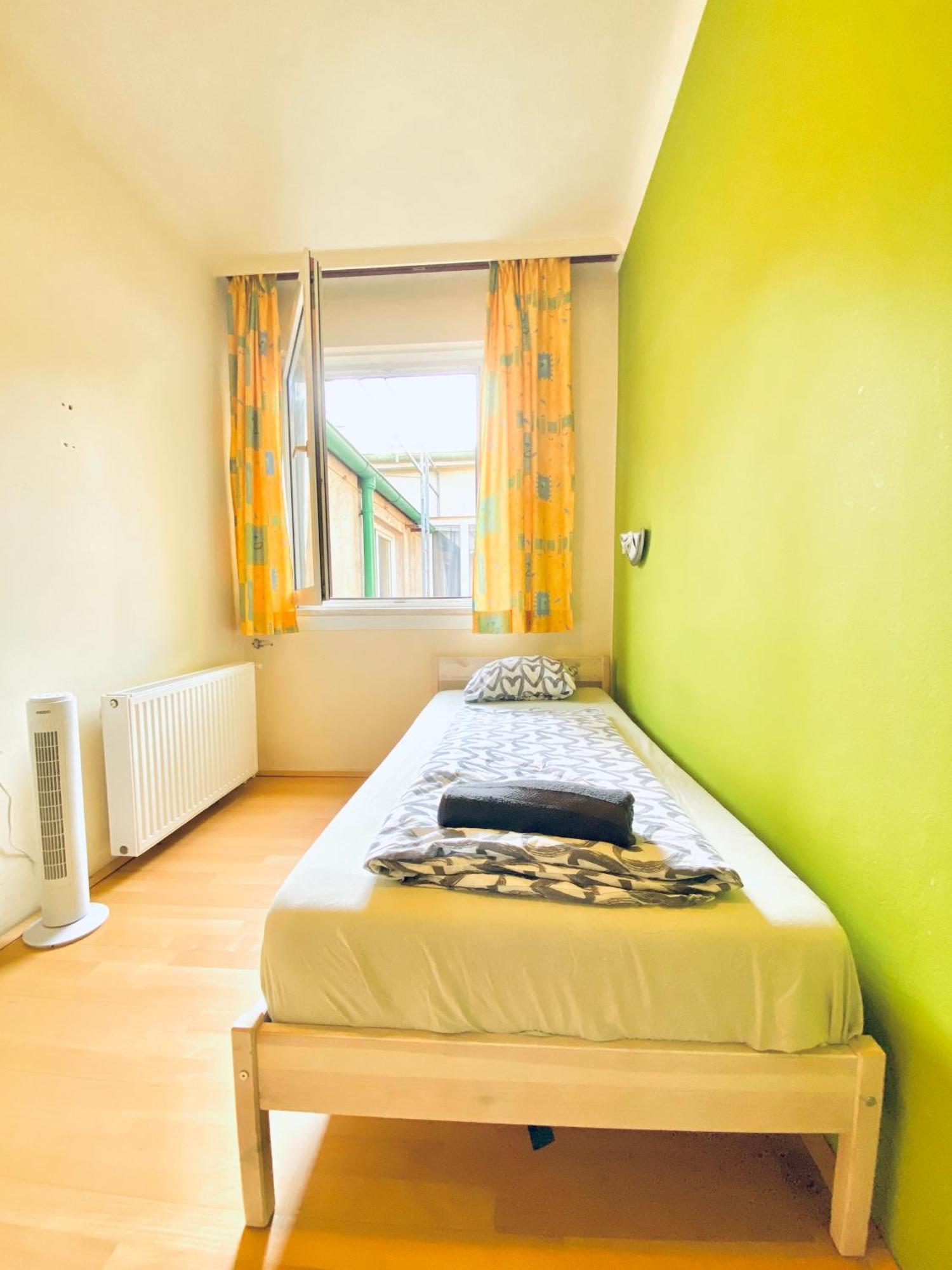 Affordable Central Rooms, 10-Min To Lugner City Вена Экстерьер фото