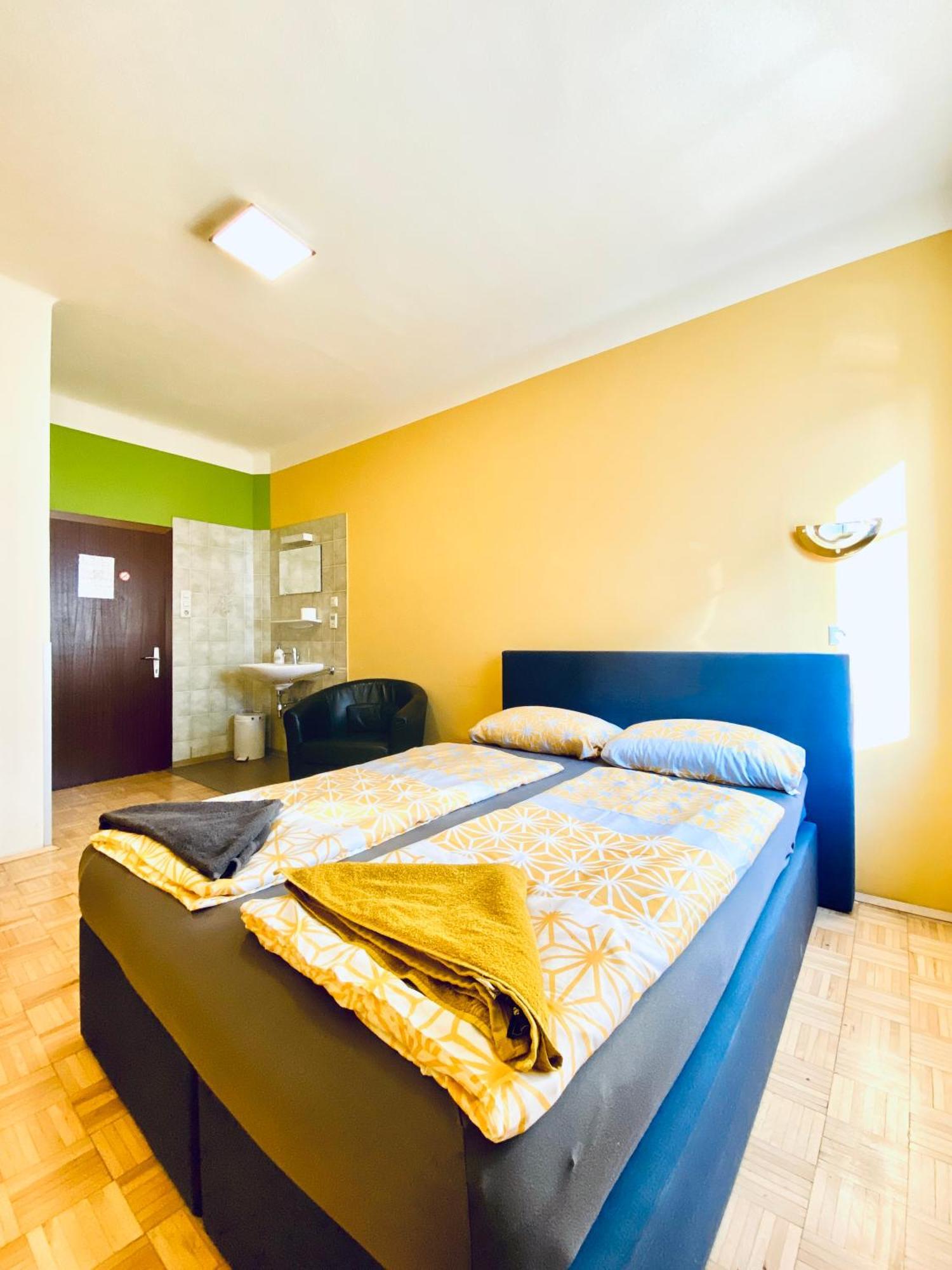 Affordable Central Rooms, 10-Min To Lugner City Вена Экстерьер фото