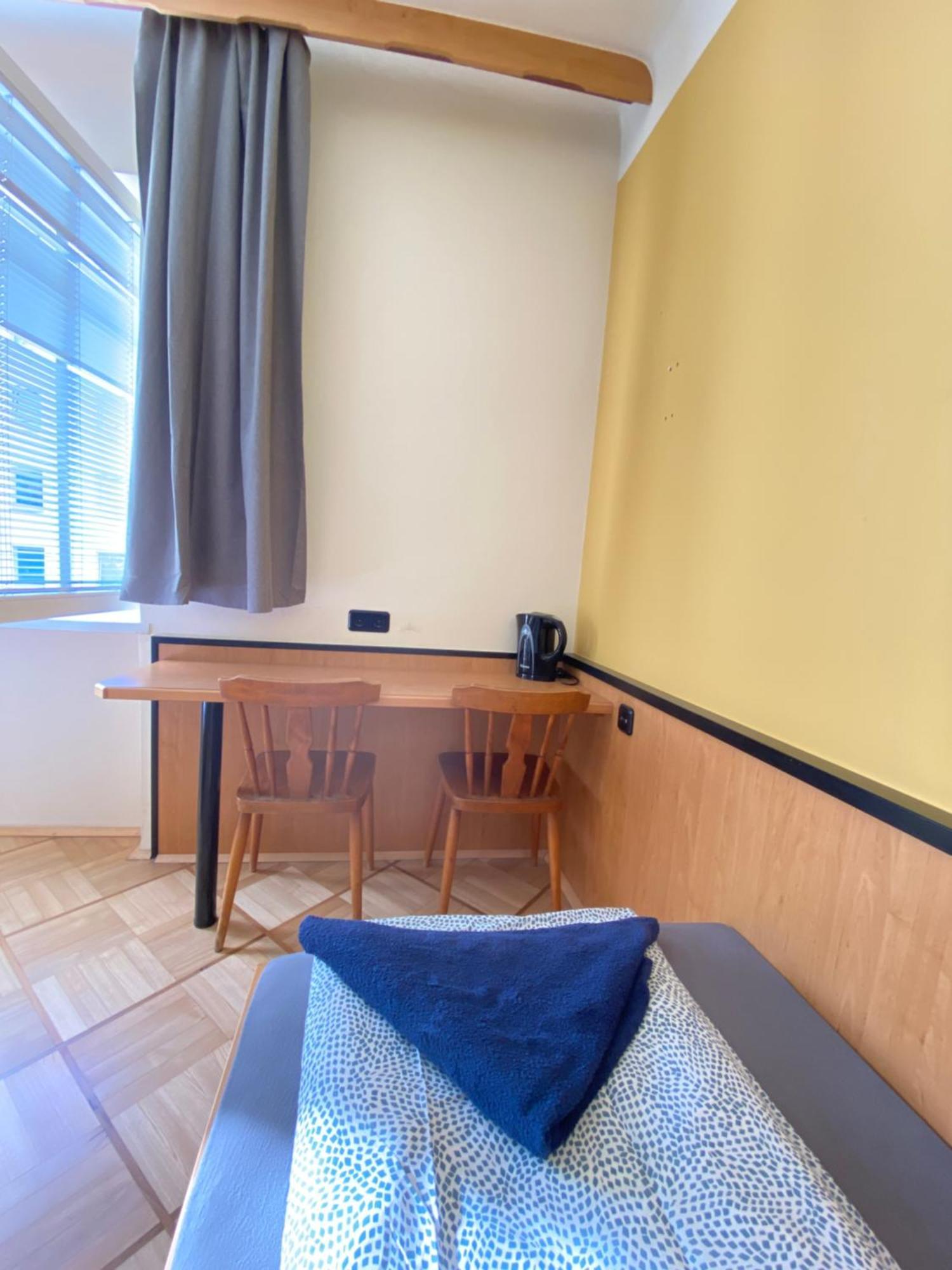 Affordable Central Rooms, 10-Min To Lugner City Вена Экстерьер фото