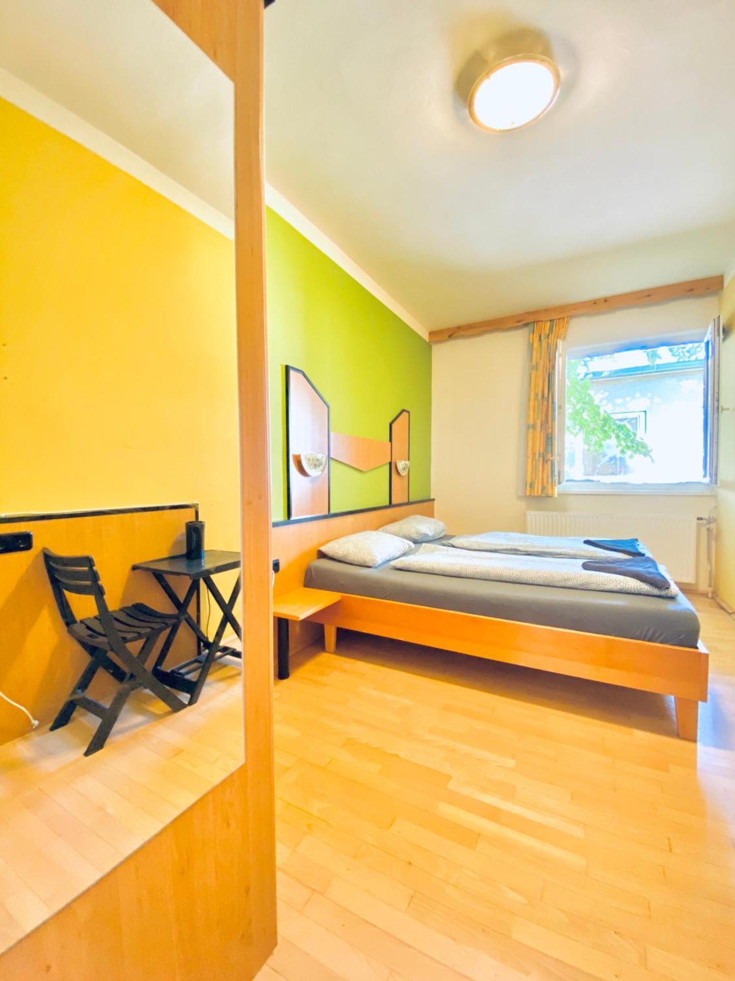 Affordable Central Rooms, 10-Min To Lugner City Вена Экстерьер фото
