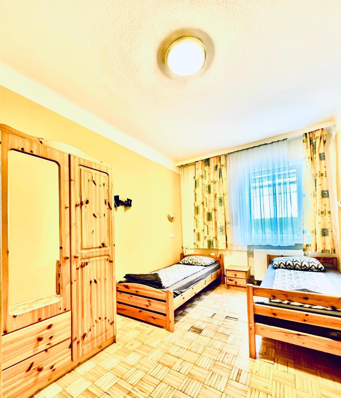 Affordable Central Rooms, 10-Min To Lugner City Вена Экстерьер фото