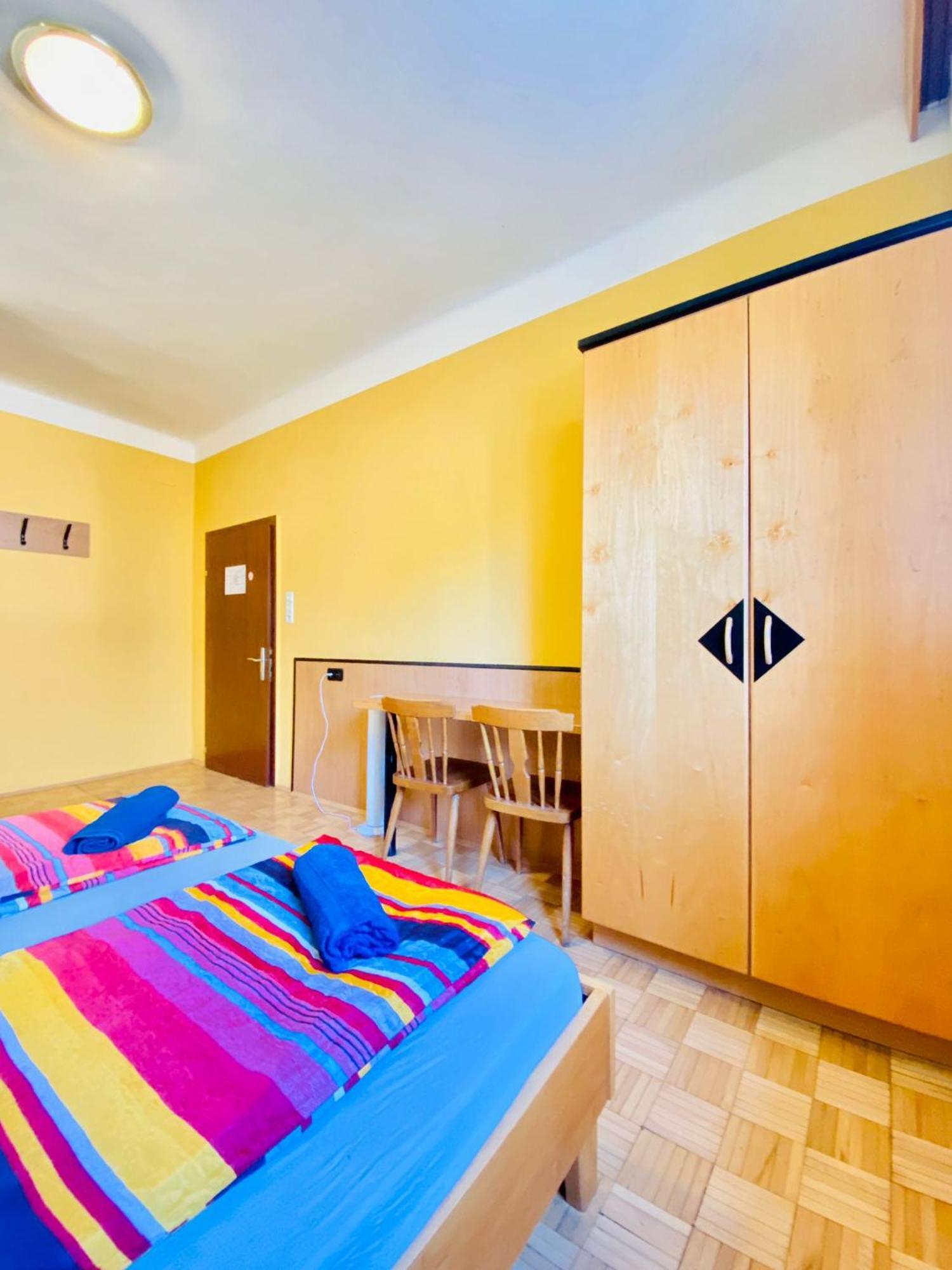 Affordable Central Rooms, 10-Min To Lugner City Вена Экстерьер фото