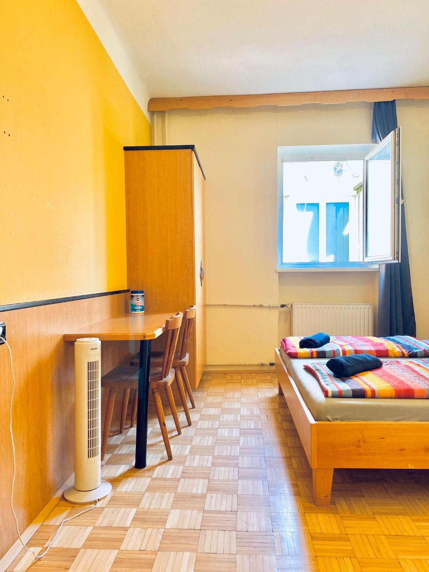 Affordable Central Rooms, 10-Min To Lugner City Вена Экстерьер фото