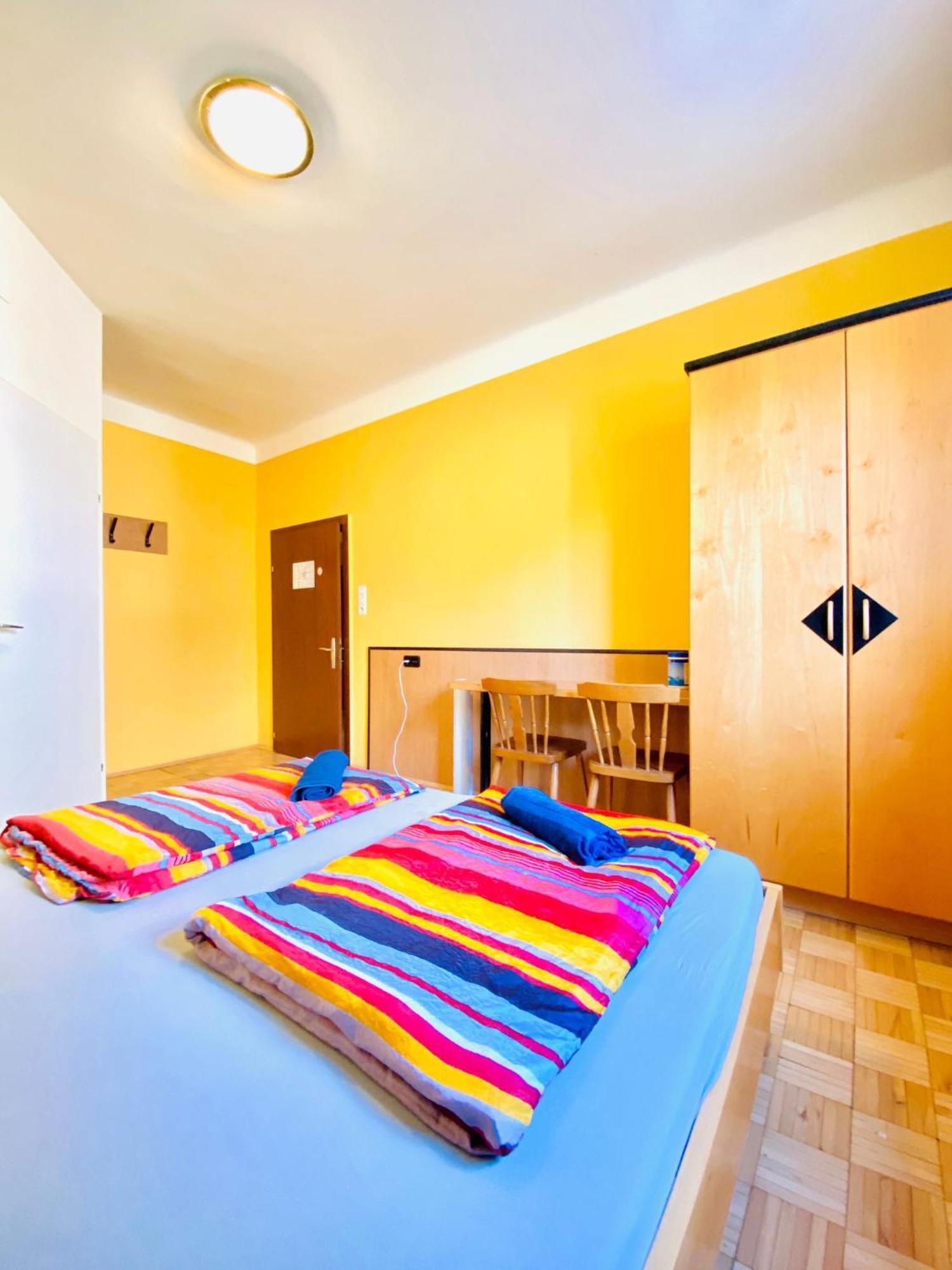 Affordable Central Rooms, 10-Min To Lugner City Вена Экстерьер фото
