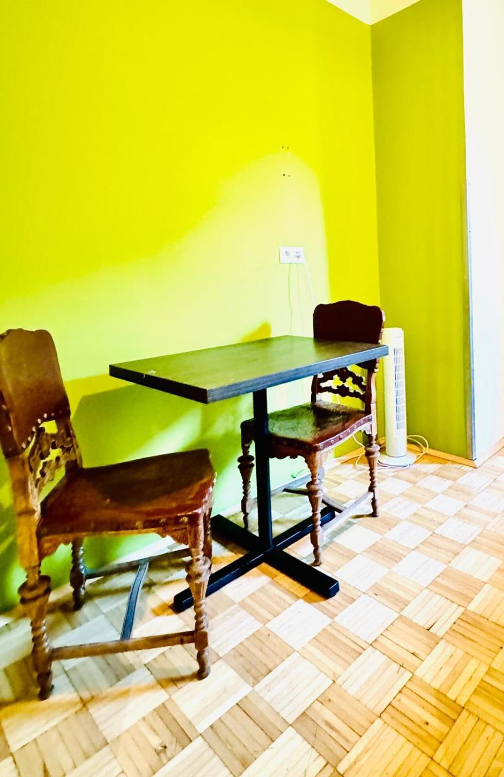 Affordable Central Rooms, 10-Min To Lugner City Вена Экстерьер фото