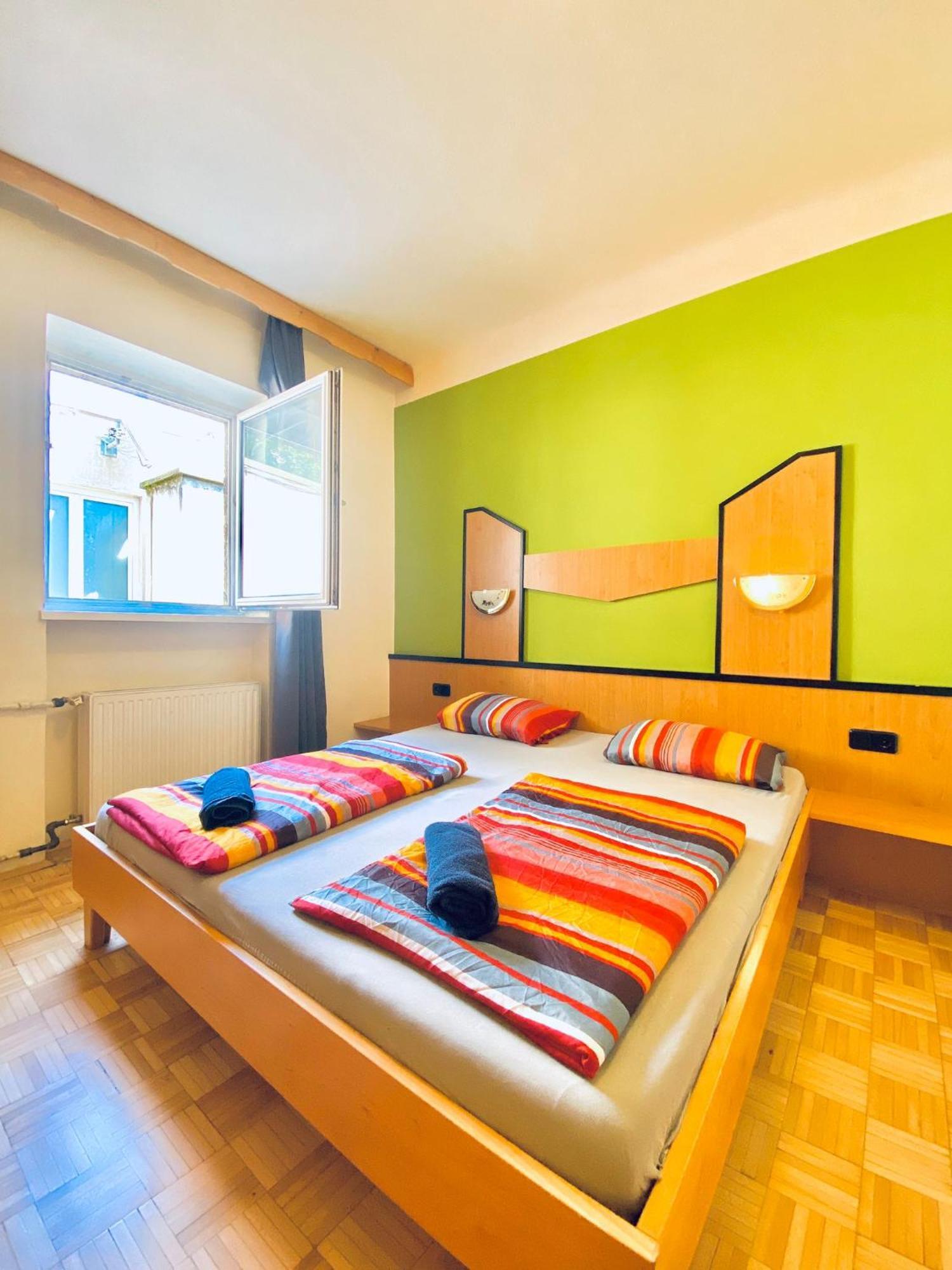 Affordable Central Rooms, 10-Min To Lugner City Вена Экстерьер фото